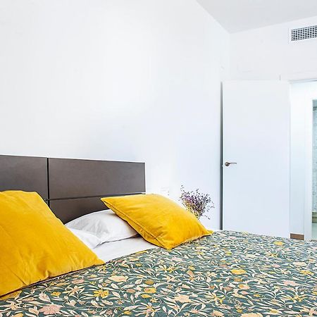 Apartamento Entrenucleos Dos Hermanas Exterior foto